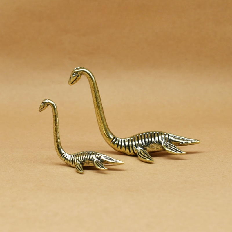 Loch Ness Monster Creature Bra - Vintage Collectible Christmas Ornaments 评论和价格