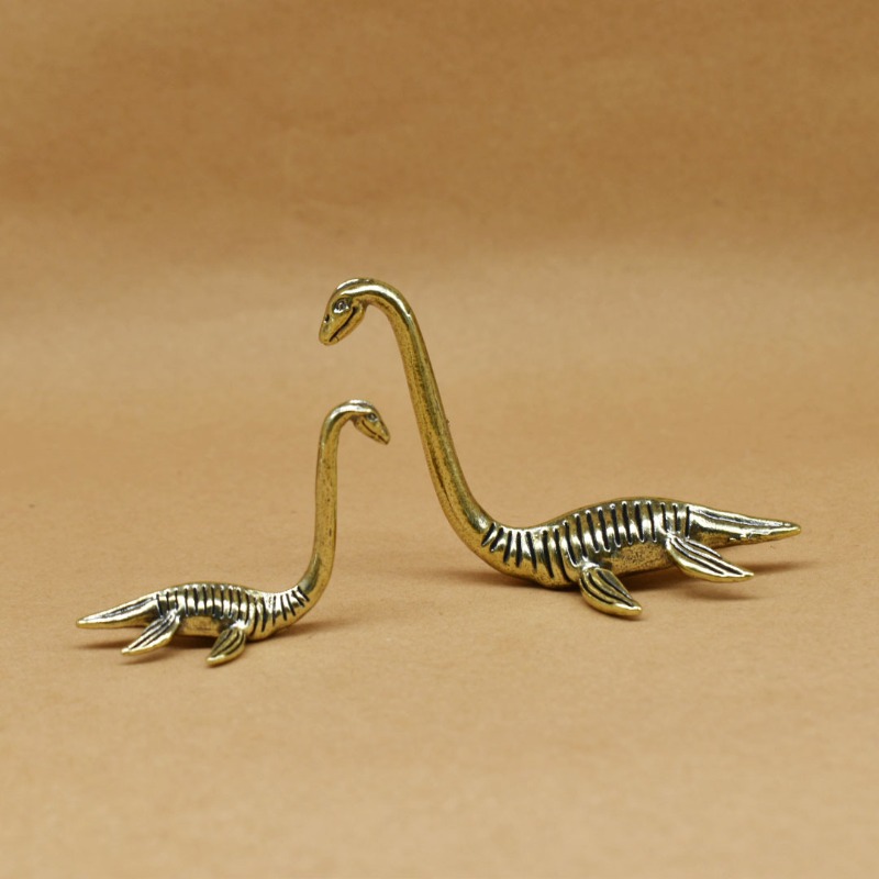 Loch Ness Monster Creature Bra - Vintage Collectible Christmas Ornaments 评论和价格