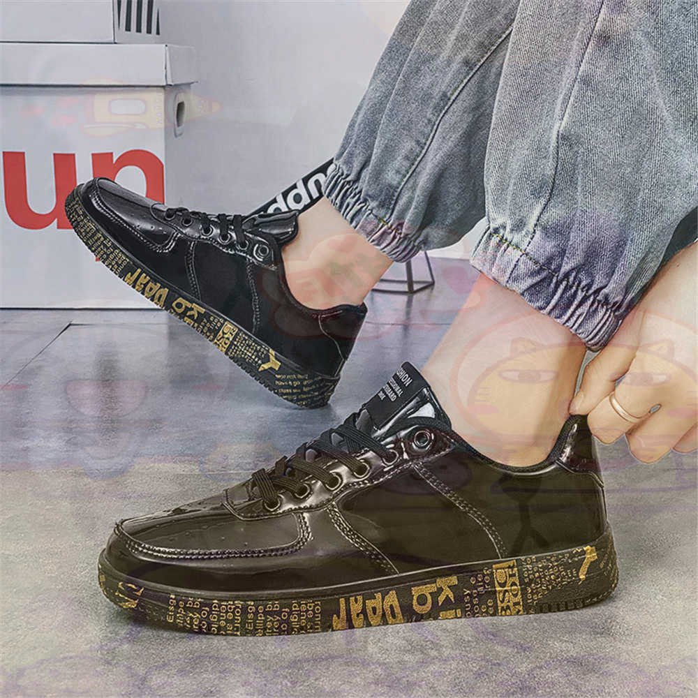 Round Foot Size 45 Sneakers Wh - Vintage Collectible Classics 评论和价格